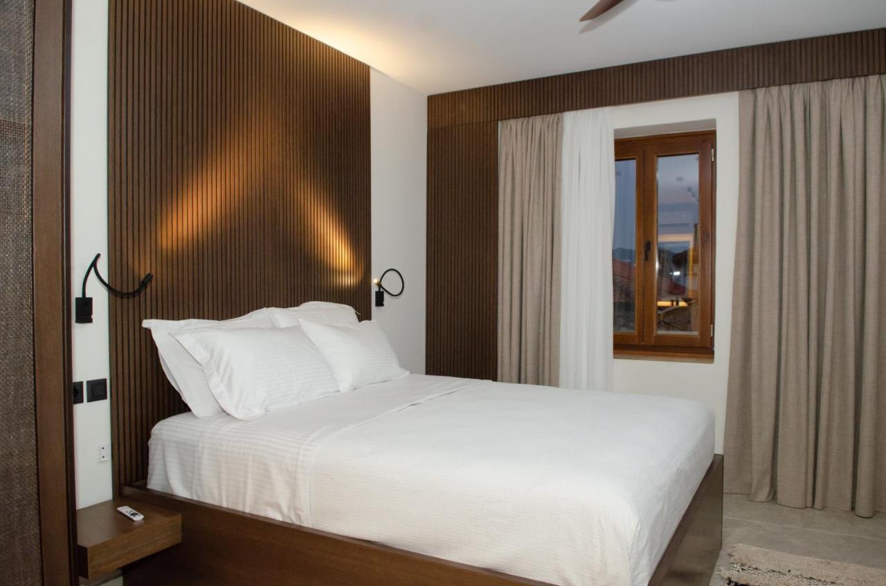Leone Suites Nafpaktos Exteriér fotografie
